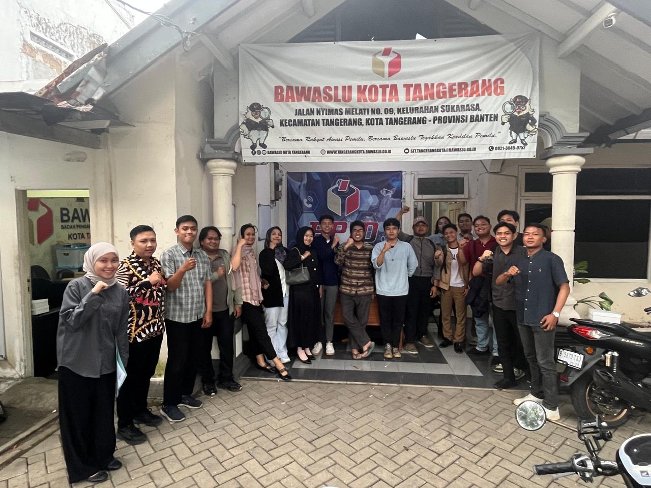 Alumni SKPP dan Peserta P2P di Kantor Sekretariat Bawaslu Kota Tangerang