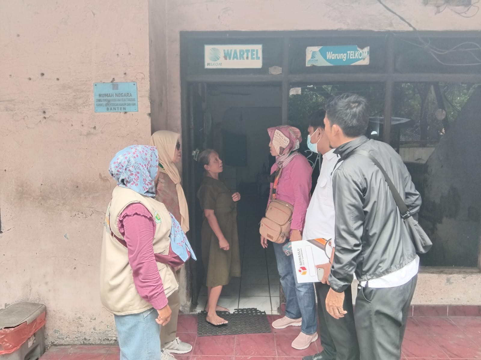 Bawaslu Kota Tangerang Saat Uji Petik di Rumah Warga Kota Tangerang