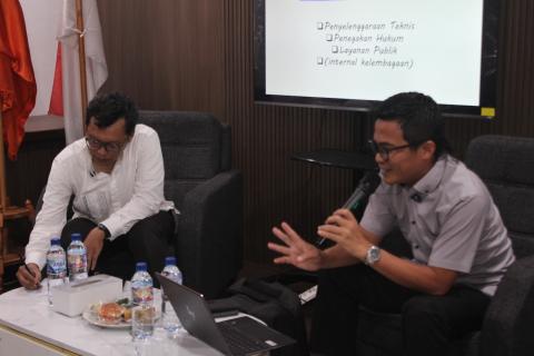 Tri Hariyono dan Badrul Munir dalam Pelaksanaan Kick Off Dapur Keadilan Bawaslu Kota Tangerang