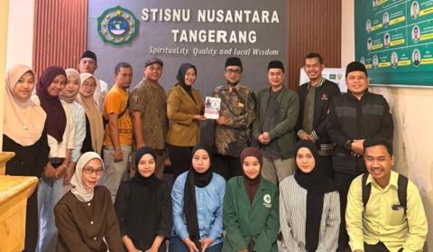 Pimpinan Bawaslu Kota Tangerang bersama Pengurus BEM STISNU Nusantara Tangerang