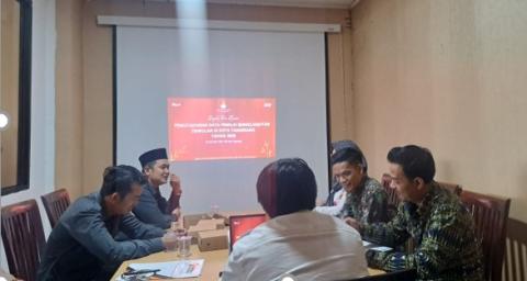 Bawaslu Kota Tangerang menghadiri Rapat Pra Pleno Pemutakhiran Data Pemilih Berkelanjutan (PDPB) Triwulan III Tahun 2026 yang diselenggarakan Komisi Pemilihan Umum (KPU) Kota Tangerang, bertempat di Kantor KPU Kota Tangerang, Senin (28/9/2026).