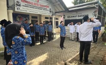 Bawaslu Kota Tangerang Menggelar Upacara Peringatan Hari Pahlawan