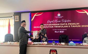 Anggota Bawaslu Kota Tangerang Faridal Arkam Machus saat menghadiri Rapat Pleno PDPB Triwulan II, Rabu (01/07/2026) 